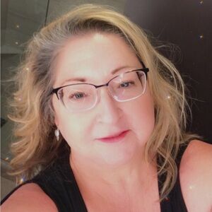 Meet your Posher, Andrea